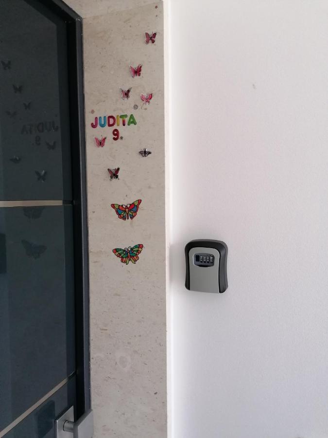 Judita Трогир Экстерьер фото